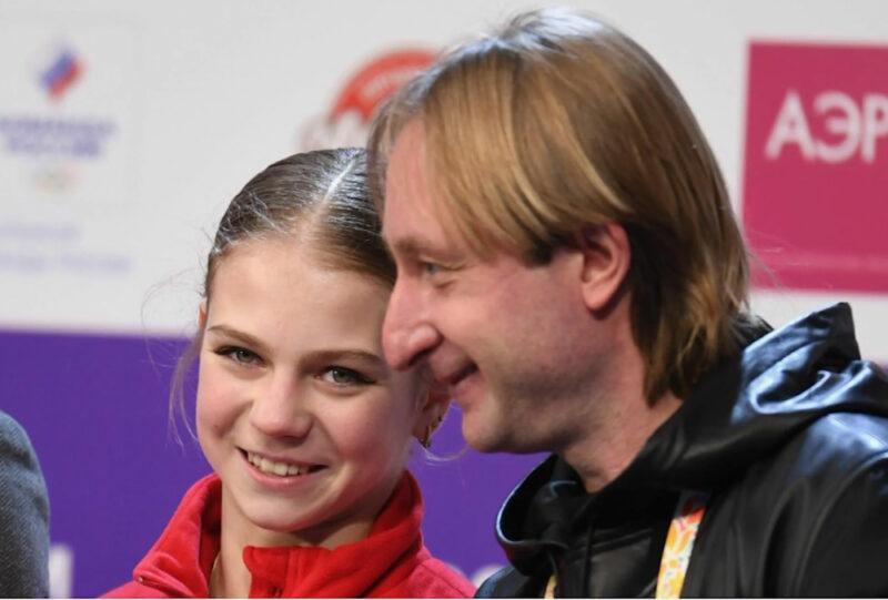 Александра Трусова  официально зачислена в группу подготовки Евгения Плющенко